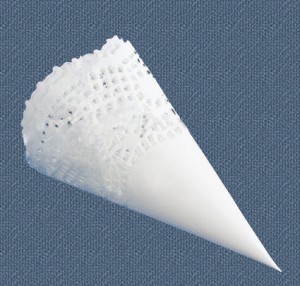 Cornets en napperon papier dentelle Realisation cornet3