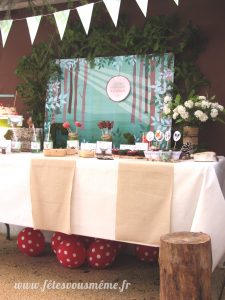 table Gourmande Thème forêt - Buffet côté droit - Fêtes vous même