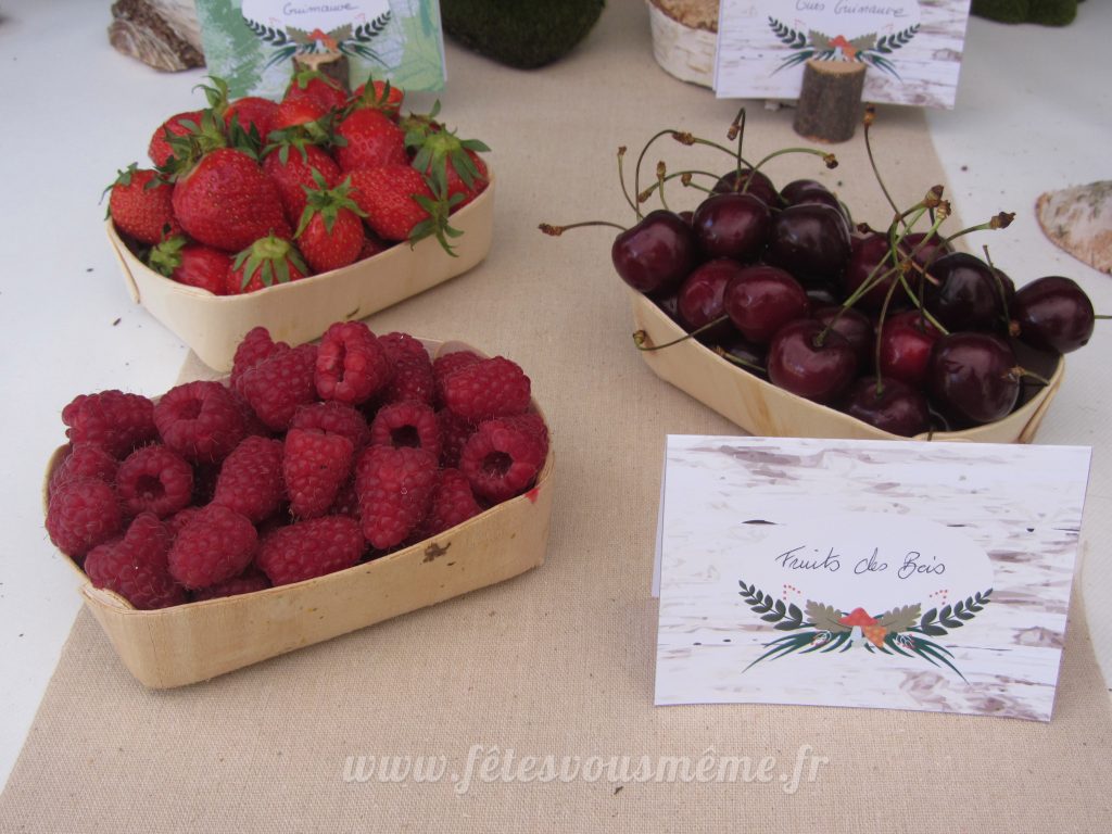 table Gourmande Thème forêt - fruits des bois - Fêtes vous même