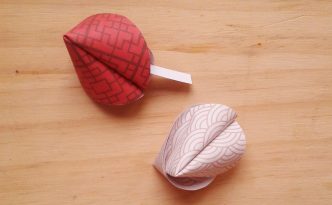 Fortune Cookies papier étape 6 - Fêtes vous même