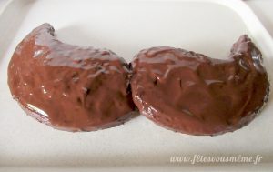 Glaçage Gâteau Moustache - Fêtes vous même