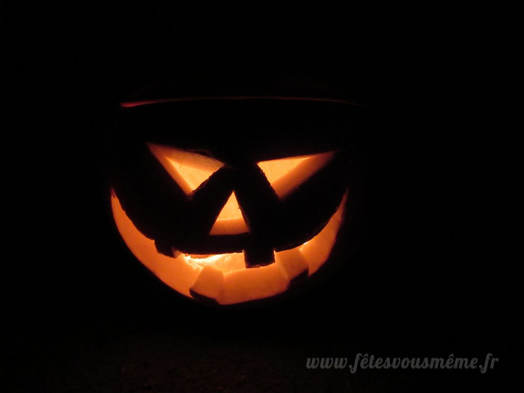 Citrouille d'Halloween illuminée nuit - Fêtes vous même