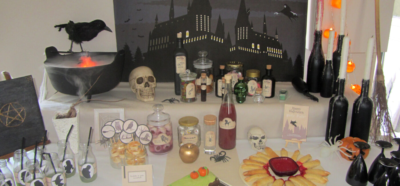 Table sorcellerie décoration Halloween