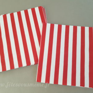 Serviettes rayures rouges et blanches