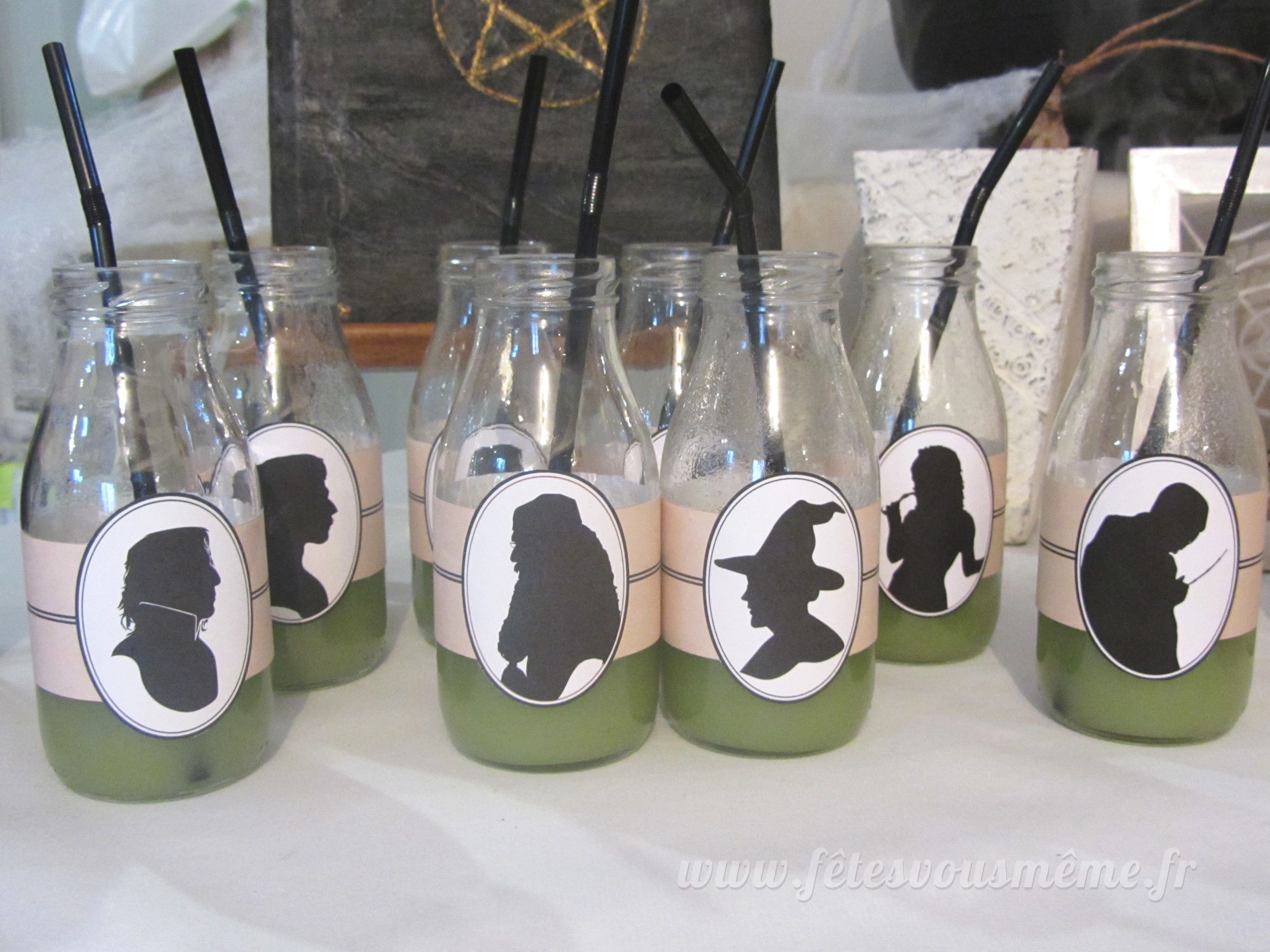 Kit déco Halloween Ecole de Sorcellerie – Image 3