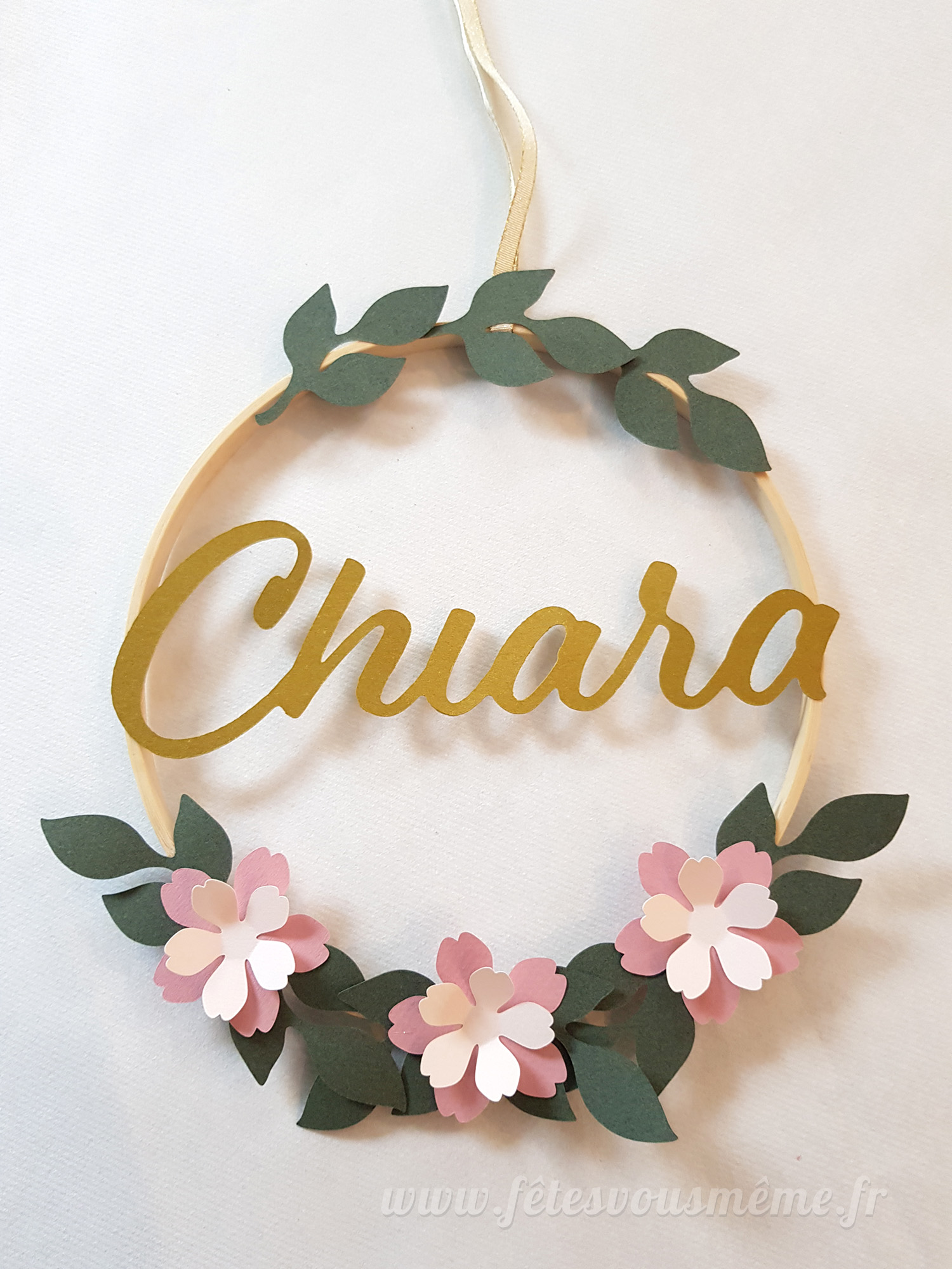 Couronne fleurs et prénom à personnaliser (modèle Chiara)